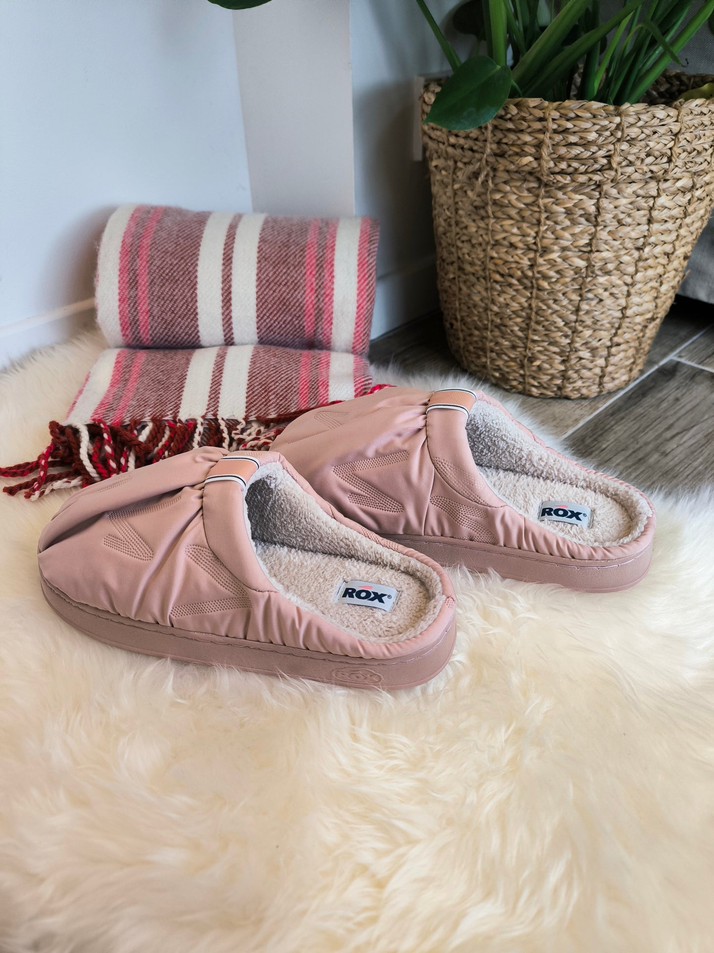 257 Chaussons Maria rose